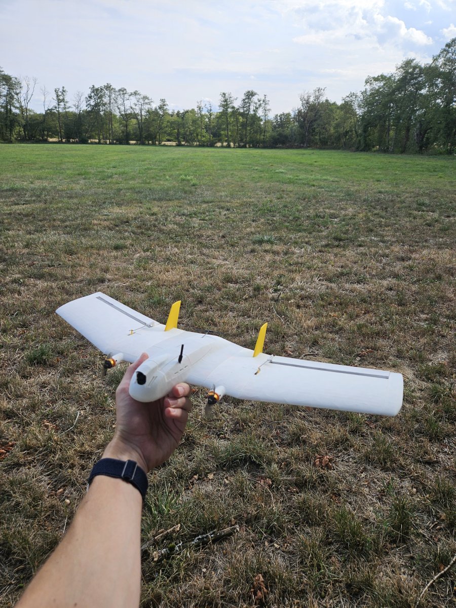 SPECTRE vertical front-side view